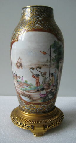 Vase d'une paire (avec R 1039)