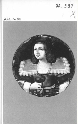 Fond de coupe : Portrait féminin, image 4/5