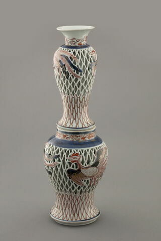 Vase, formée de deux vases superposés (d'une paire), image 2/3