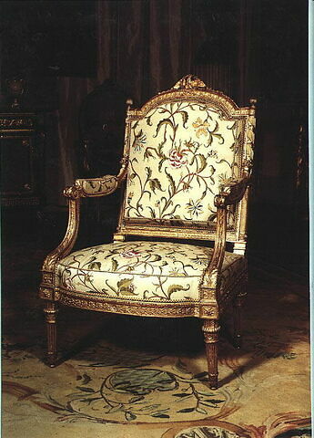 Un fauteuil à aigles, d'un ensemble de trois pour la chambre de Marie-Antoinette à Saint-Cloud