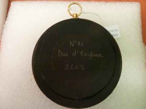 Médaillon : duc d'Enghien, image 2/2