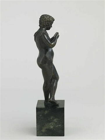 Statuette : garçon lisant dit Jeune Hercule, image 2/4
