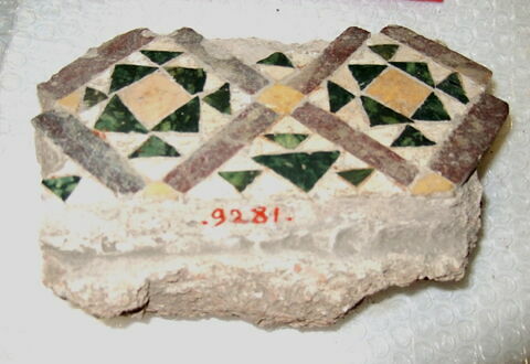 Fragment de mosaïque de pavement d'un ensemble (de OA 9271 à 9292)