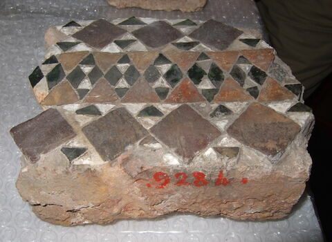 Fragment de mosaïque de pavement d'un ensemble (de OA 9271 à 9292).