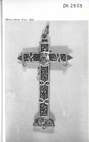Croix-pendentif pourvue d'un Christ doré, image 6/6