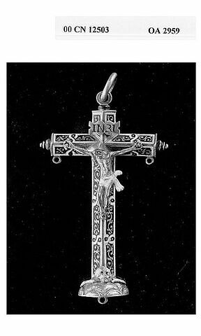 Croix-pendentif pourvue d'un Christ doré, image 5/6