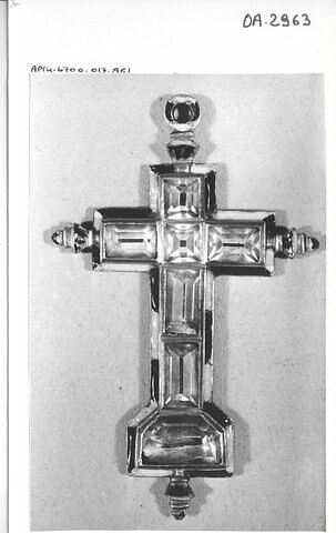 Croix-pendentif en or émaillé et cristaux de roche, image 4/5