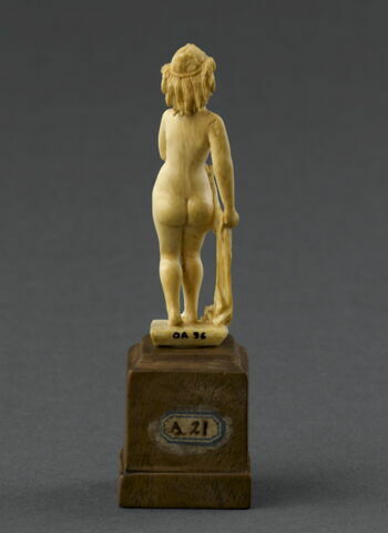 Femme au bain, image 2/4