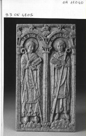 Plaque de reliure : deux évêques de Beauvais : Hervé (987-998) et Roger (mort en 1016 ou 1022), fils d'Eudes Ier de Champagne et de Blois, chancelier du roi, image 3/4