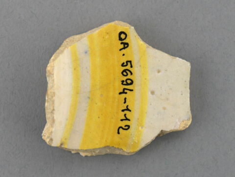 Fragment de l'aile d'une assiette, image 2/3