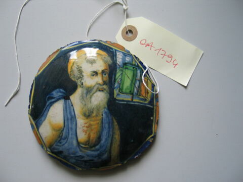 Ombilic d'un plat rond polychrome : saint Jérome, image 3/4