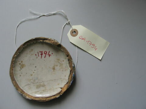 Ombilic d'un plat rond polychrome : saint Jérome, image 4/4