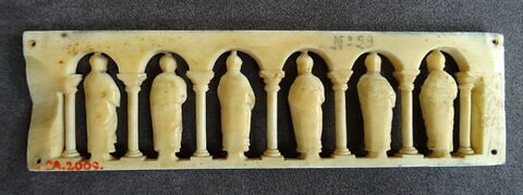 Plaque provenant d'un autel portatif : les saints Pierre, Paul, André, Jacques, Jean et Thomas, image 4/7