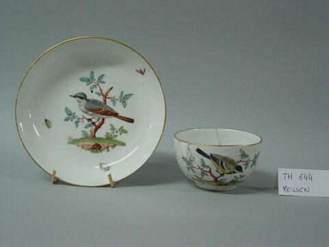 Pièce d'un cabaret (TH 621 à 655) : tasse et sa soucoupe, image 1/1