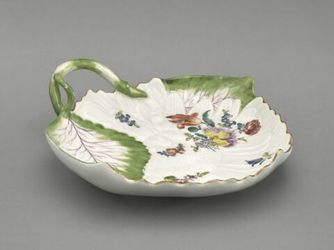 Plateaux à contours polychrome d'un ensemble de trois (TH 598 à 600), image 1/2