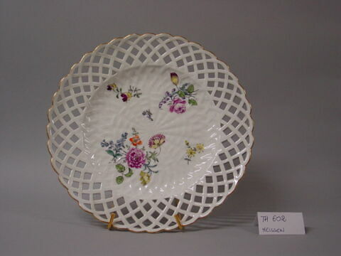 Assiette, d'un ensemble de douze (TH 602 à 613)., image 1/1