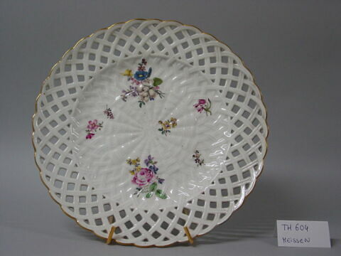 Assiette, d'un ensemble de douze (TH 602 à 613), image 1/1