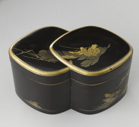 Boîte en forme de double ovale : oiseaux et personnages, image 4/9