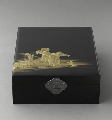 Coffret : trois personnages et un chien, image 3/4