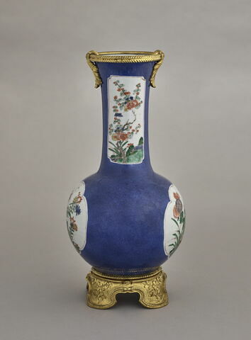 Vase en forme de carafe, à panse sphérique, d'une paire (TH 484), image 5/9