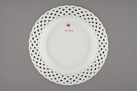 Assiette d'échantillon, d'un ensemble de dix-sept (TH 519 à 535), image 2/2