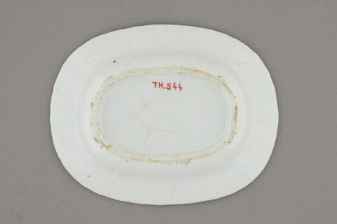 Petit plat ovale, d'un ensemble de quatre (TH 544 à 547), image 2/2