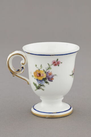 Tasse à glace, d'un ensemble de vingt-cinq (TH 926 à 950), d'un service (TH 809 à 1066), image 1/3