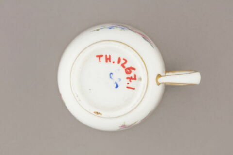Tasse et soucoupe, d'un ensemble six (TH 1267 à 1272), image 2/6