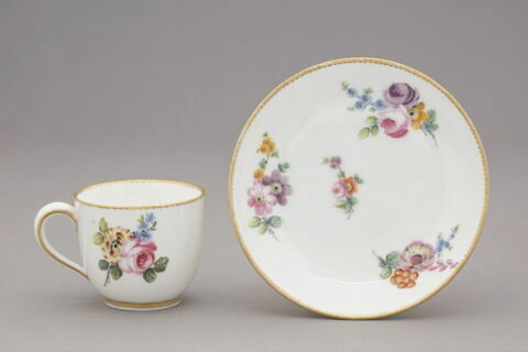 Tasse et soucoupe, d'un ensemble six (TH 1267 à 1272), image 1/6
