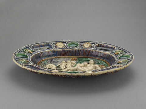 Plat ovale : Allégorie de la Fécondité, image 3/4