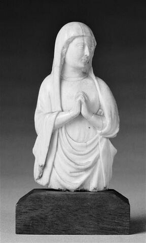 Figure d'applique : la Vierge en prière