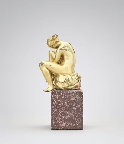 Statuette : femme à sa toilette, image 3/8