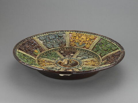 Grand plat rond : tête de satyre, image 3/4