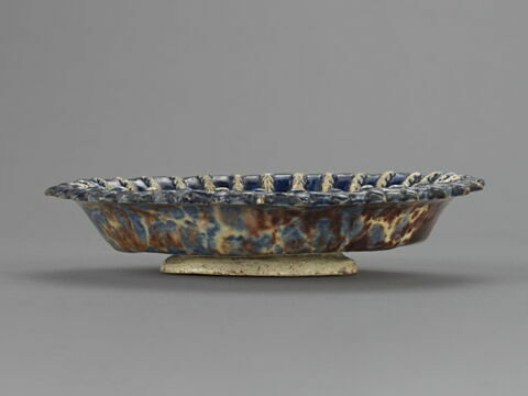 Petit plat ovale : Allégorie de la Prudence, image 4/4