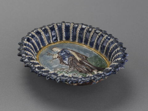 Petit plat ovale : Allégorie de la Prudence, image 4/8