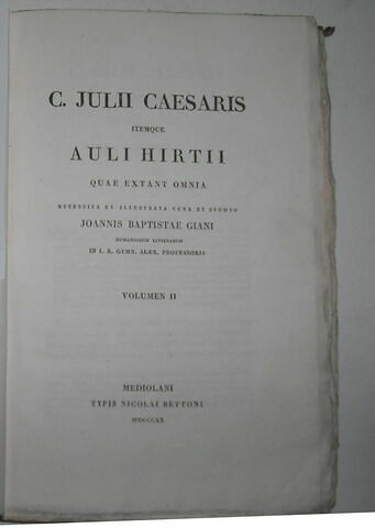 Ouvrage en latin : Julius Cesar en trois volumes ayant appartenu au duc de Reichstadt (MS 354 à 356)