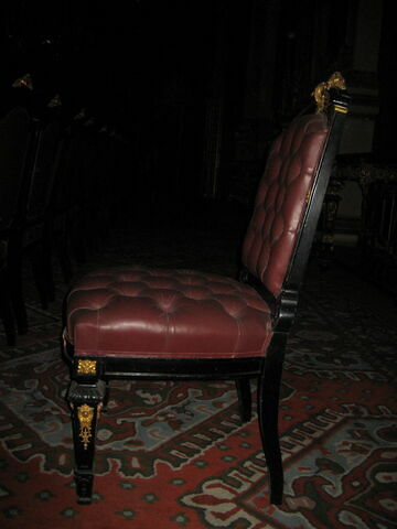 Chaise en bois noir de style Louis XIV., image 2/2