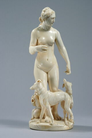 Statuette : Diane, un putto et deux chiens, image 4/8