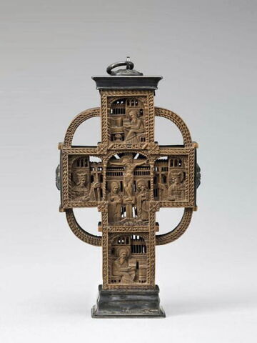 Croix grecque sculptée à jour, image 3/3