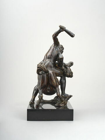 Groupe sculpté : Hercule et le Centaure, image 2/5
