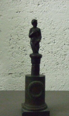 Statuette : femme nue émergeant de feuillages, image 1/1