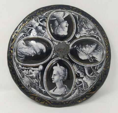 Coupe couverte : Le Repas de Didon et Énée, image 2/7