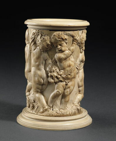 Cylindre : frise de sept putti, image 9/10