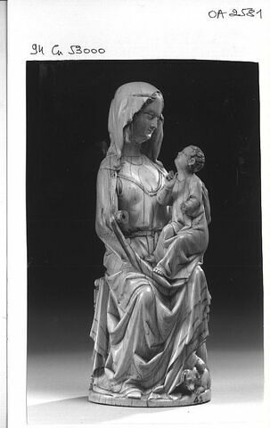 Groupe : Vierge à l'Enfant trônant, image 1/1