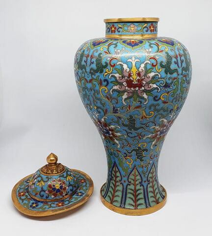 Vase pyriforme, d'une paire (TH 303), image 3/5