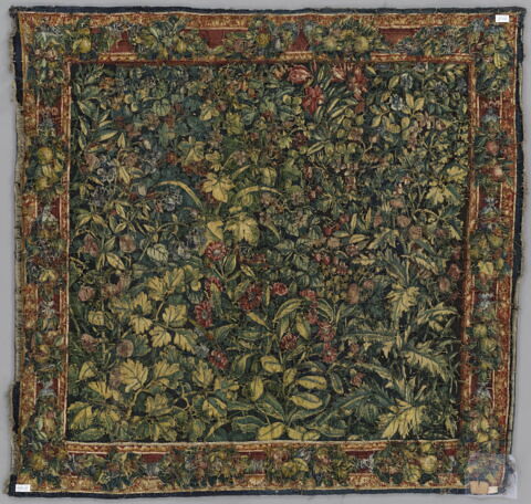 Verdure à fleurs et feuillages, d’une tenture de six pièces, image 2/6