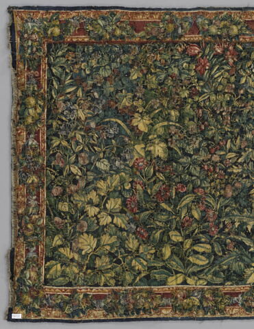 Verdure à fleurs et feuillages, d’une tenture de six pièces, image 4/6