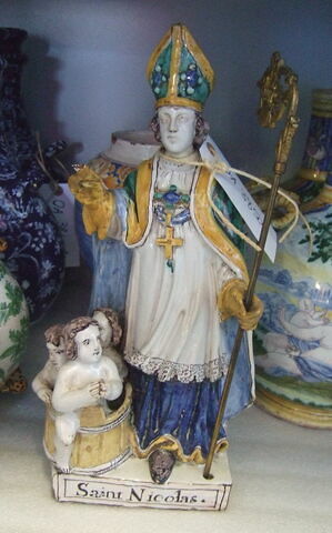 Statuette : saint Nicolas.
Nevers, XVIIème siècle.