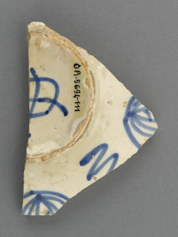 Fragment du fond de plat, image 2/3