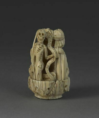 Pommeau de sceptre de confrérie : un couple et la Mort, image 3/9